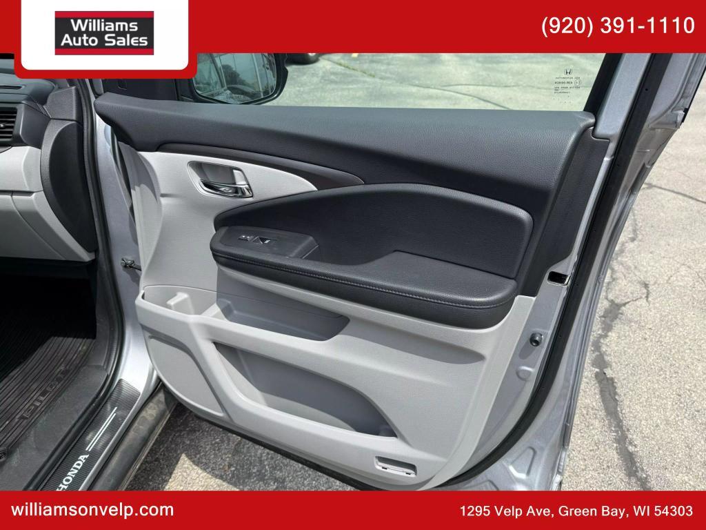 used 2022 Honda Pilot car, priced at $21,999