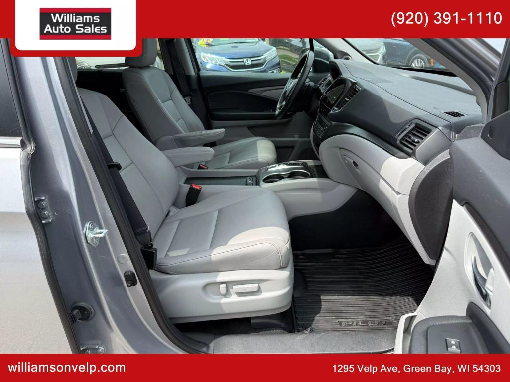 used 2022 Honda Pilot car, priced at $21,999