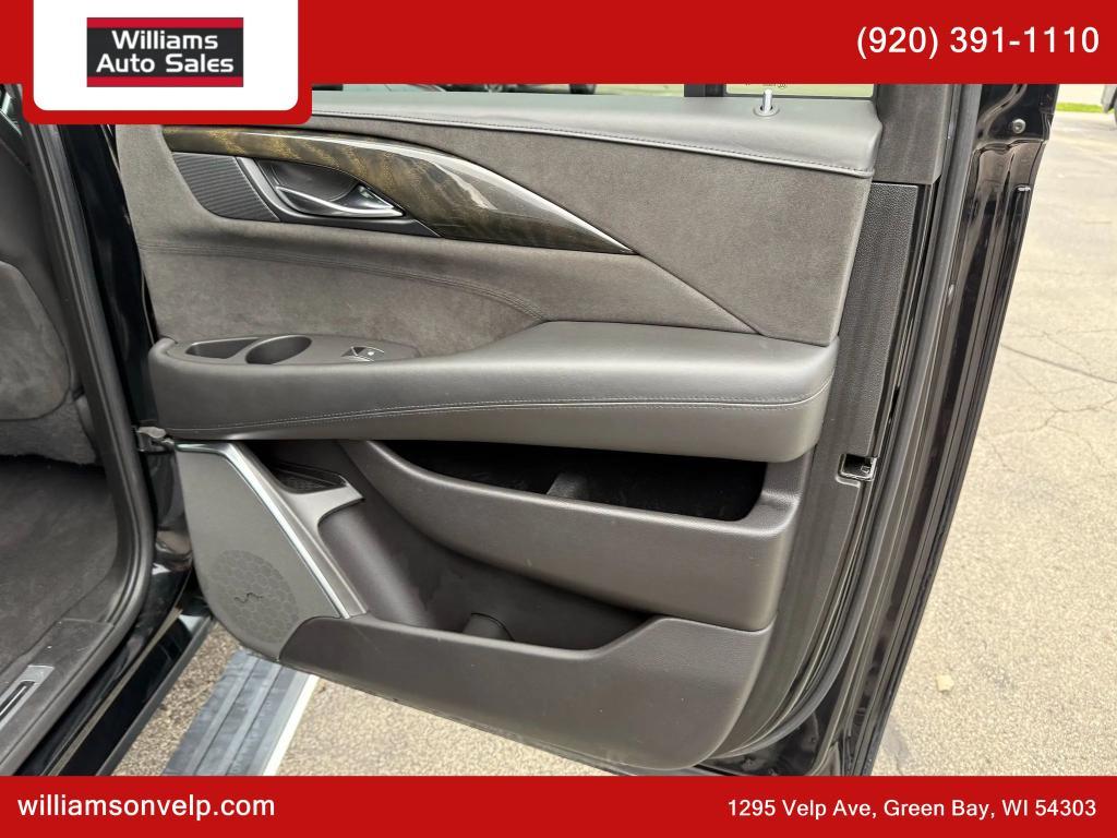 used 2020 Cadillac Escalade ESV car, priced at $41,999