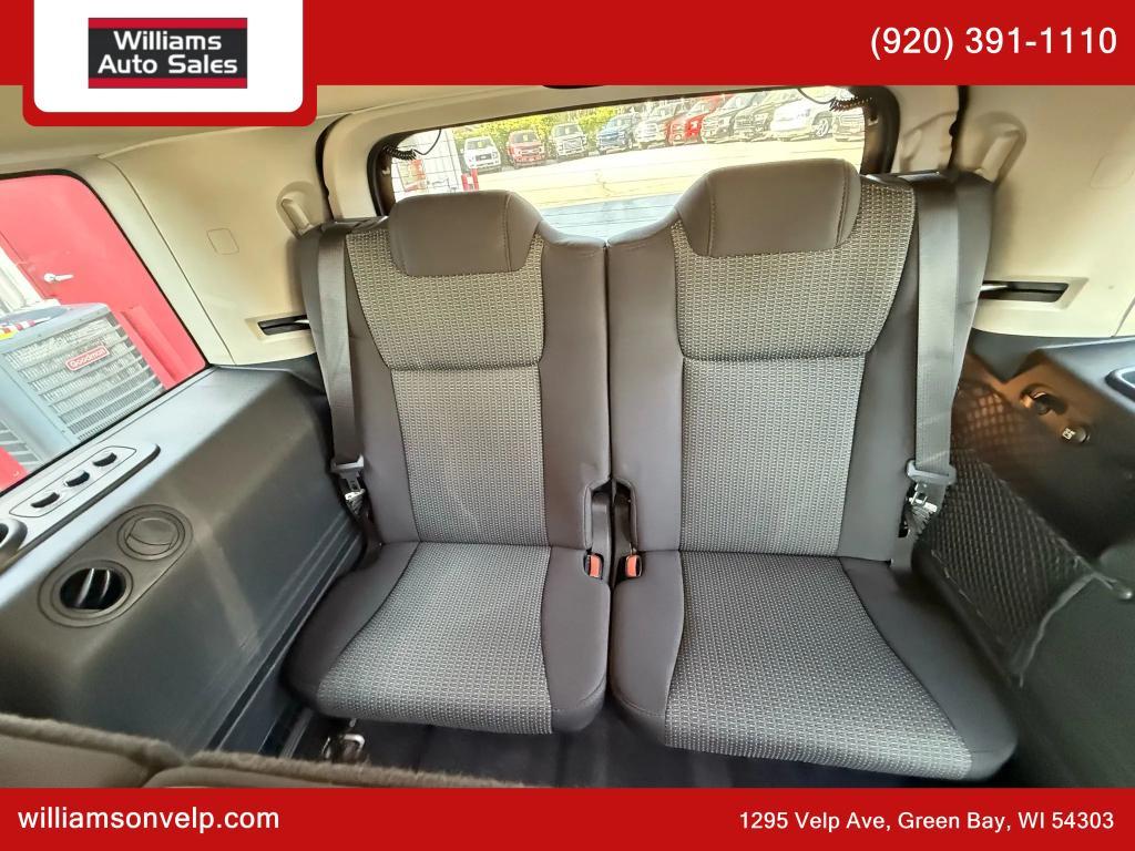 used 2010 Jeep Commander car, priced at $6,750