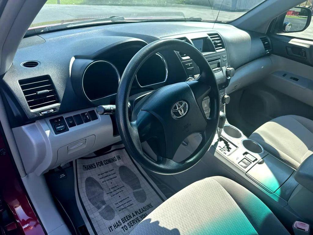 used 2008 Toyota Highlander car, priced at $9,500