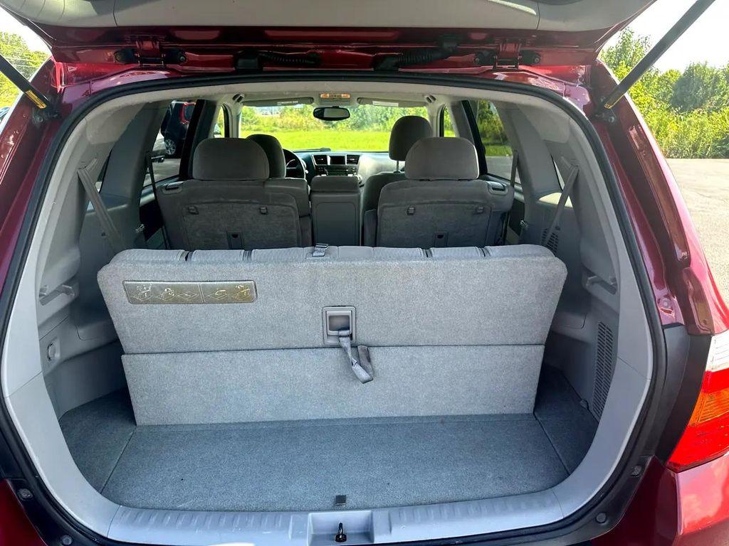 used 2008 Toyota Highlander car, priced at $9,500