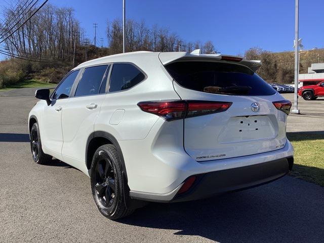 used 2023 Toyota Highlander car, priced at $36,990