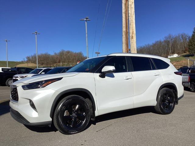 used 2023 Toyota Highlander car, priced at $36,990