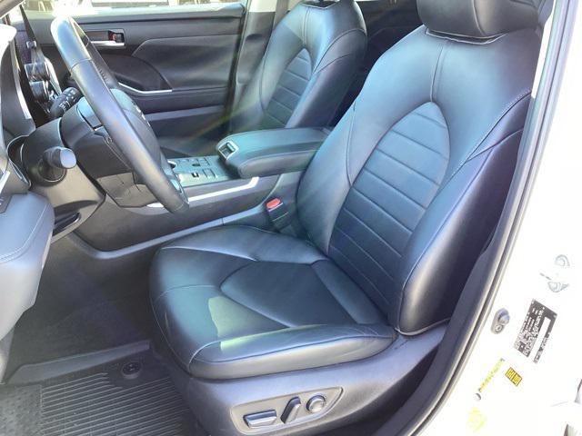 used 2023 Toyota Highlander car, priced at $36,990