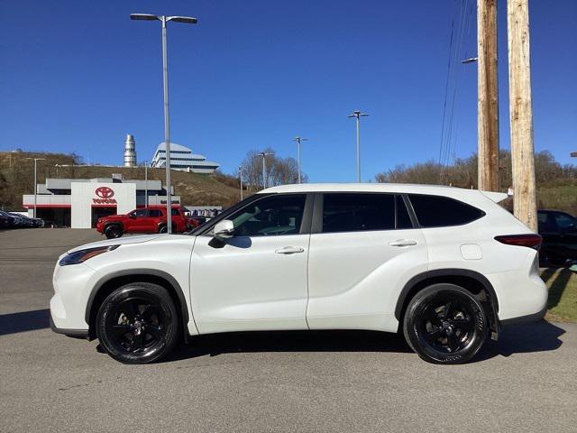 used 2023 Toyota Highlander car, priced at $36,990