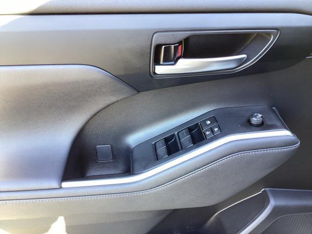 used 2023 Toyota Highlander car, priced at $36,990