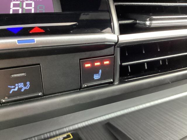 used 2023 Toyota Sienna car, priced at $44,990