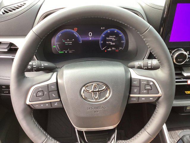 new 2025 Toyota Highlander Hybrid car, priced at $57,646