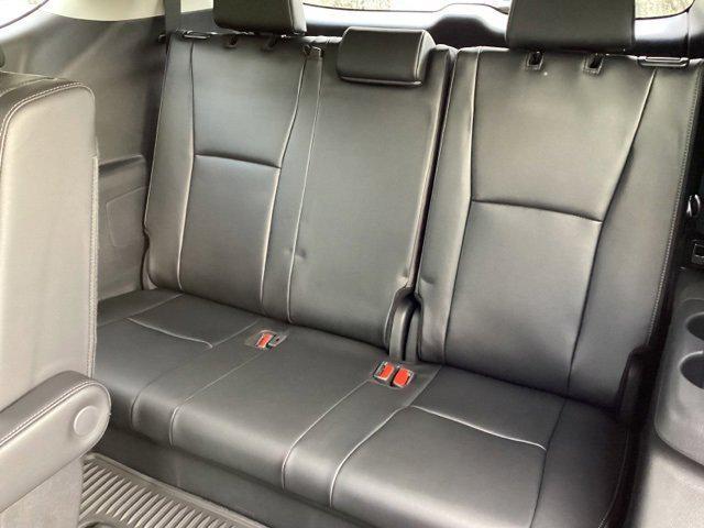 new 2025 Toyota Highlander Hybrid car, priced at $57,646