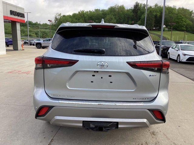new 2025 Toyota Highlander Hybrid car, priced at $57,646