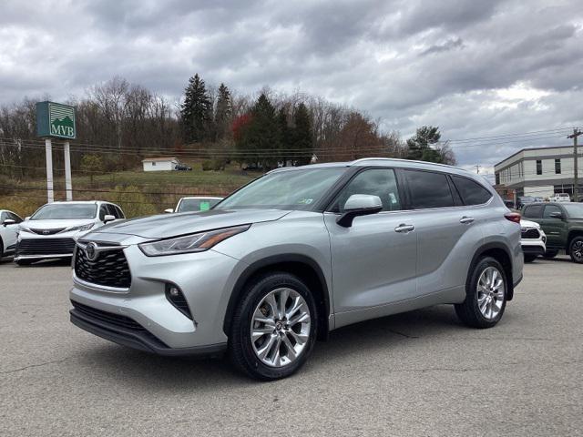 used 2022 Toyota Highlander car, priced at $35,990