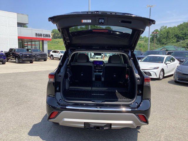 new 2025 Toyota Highlander car, priced at $55,857
