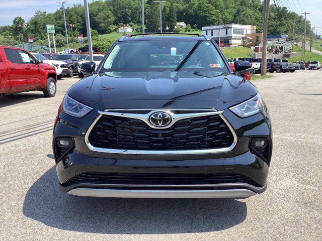 new 2025 Toyota Highlander car, priced at $55,857