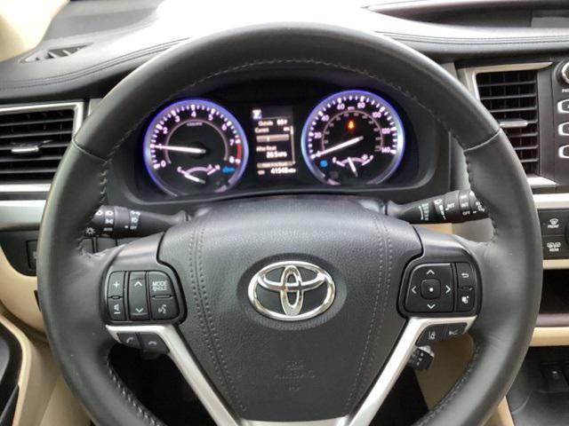 used 2019 Toyota Highlander car, priced at $28,990