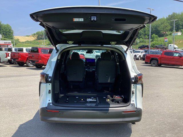 new 2025 Toyota Sienna car, priced at $51,124