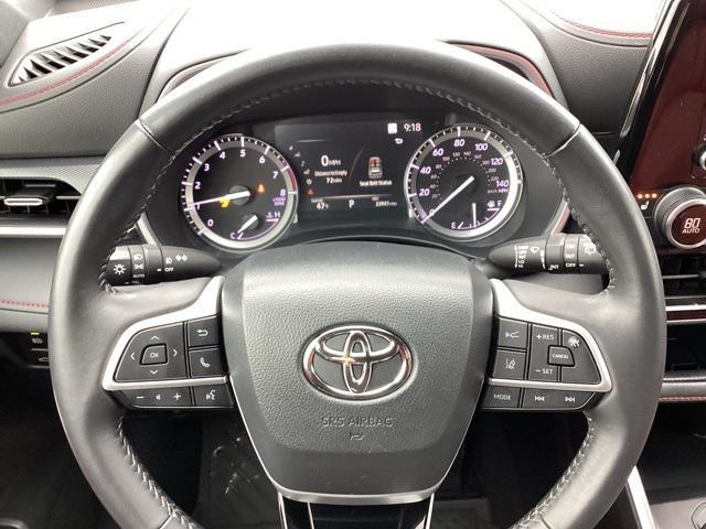 used 2022 Toyota Highlander car, priced at $37,490