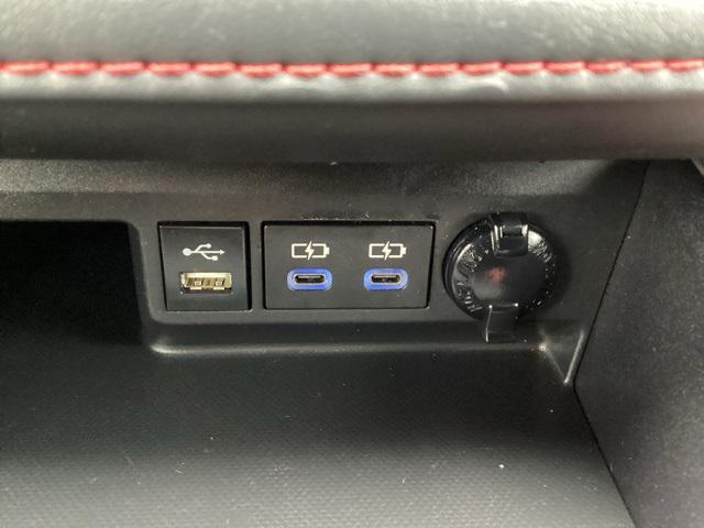 used 2022 Toyota Highlander car, priced at $37,490