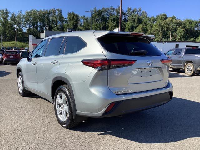 used 2021 Toyota Highlander car, priced at $28,490