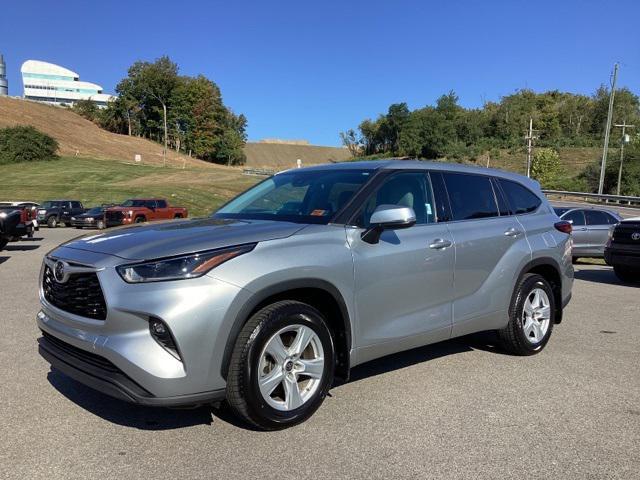 used 2021 Toyota Highlander car, priced at $28,490