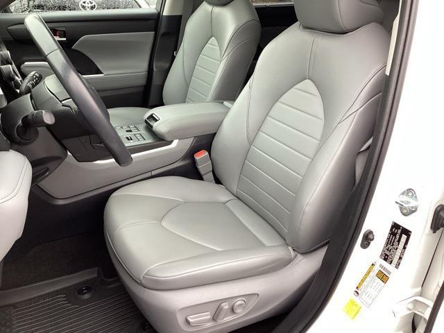 used 2023 Toyota Highlander car, priced at $37,990