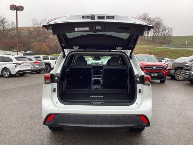 used 2023 Toyota Highlander car, priced at $37,990
