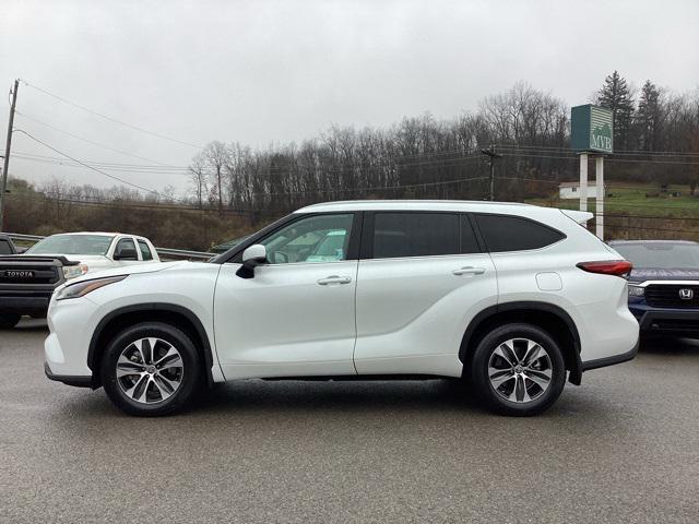 used 2023 Toyota Highlander car, priced at $37,990
