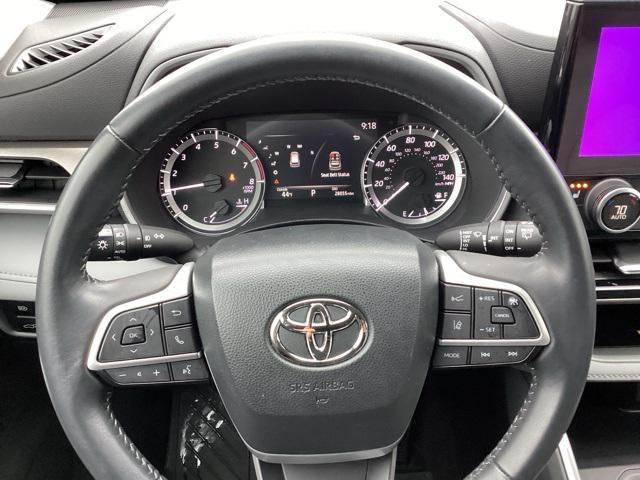 used 2023 Toyota Highlander car, priced at $37,990