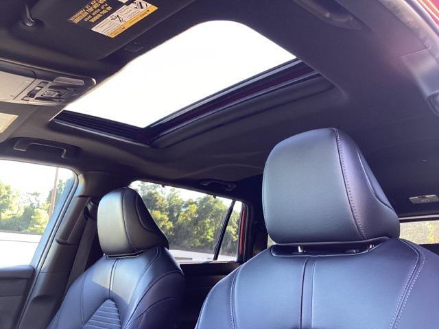 used 2022 Toyota Highlander car, priced at $39,990