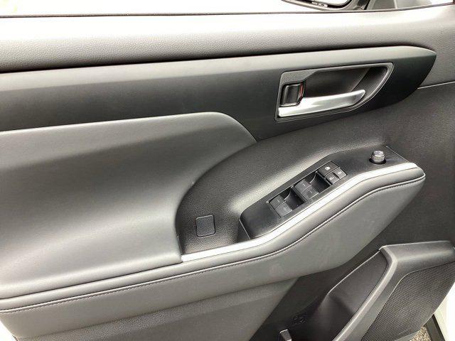 new 2026 Toyota Highlander car, priced at $50,643