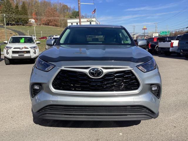 used 2022 Toyota Highlander car, priced at $32,990