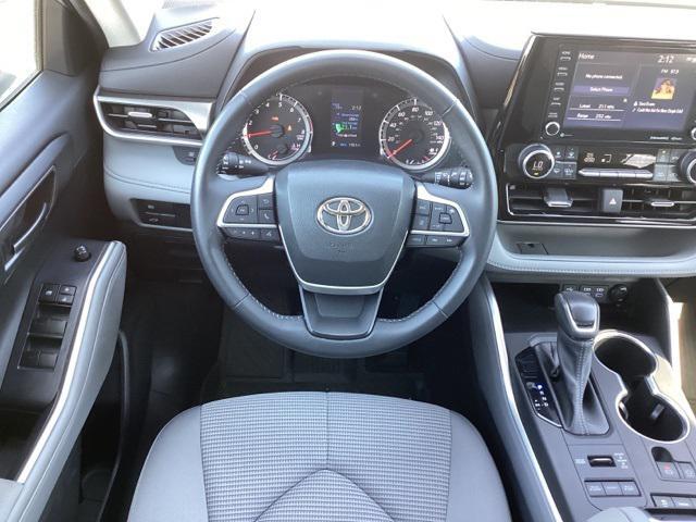 used 2022 Toyota Highlander car, priced at $32,990