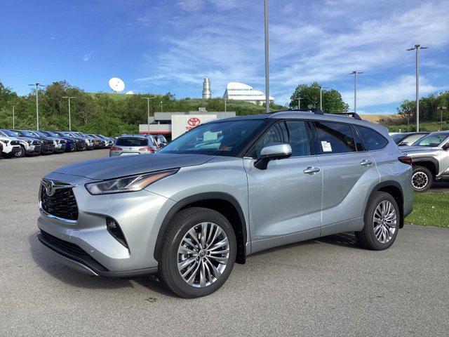 new 2025 Toyota Highlander Hybrid car, priced at $57,072