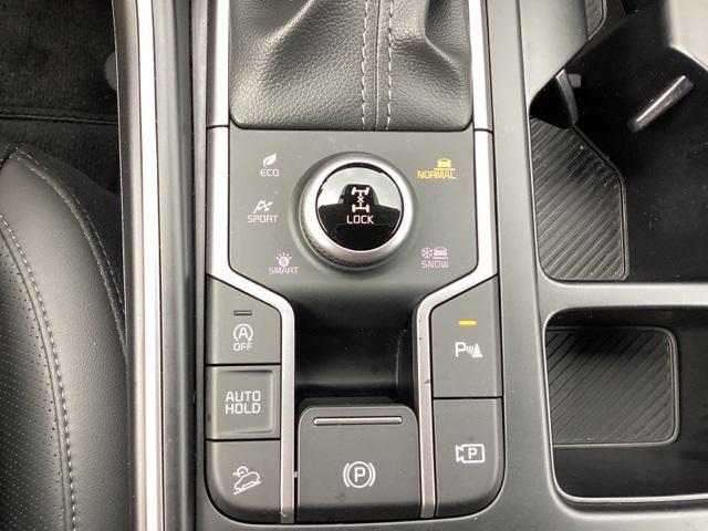 used 2025 Kia Sorento car, priced at $34,990