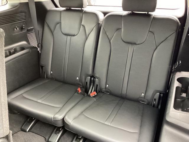 used 2025 Kia Sorento car, priced at $34,990