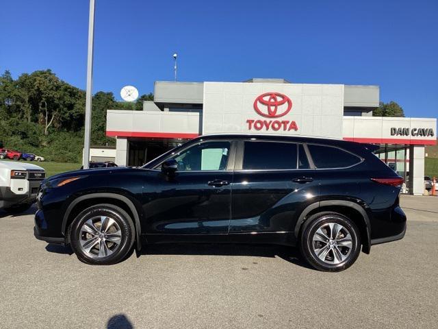 used 2023 Toyota Highlander car, priced at $36,990