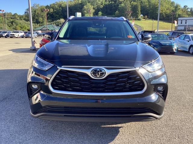 used 2023 Toyota Highlander car, priced at $36,990