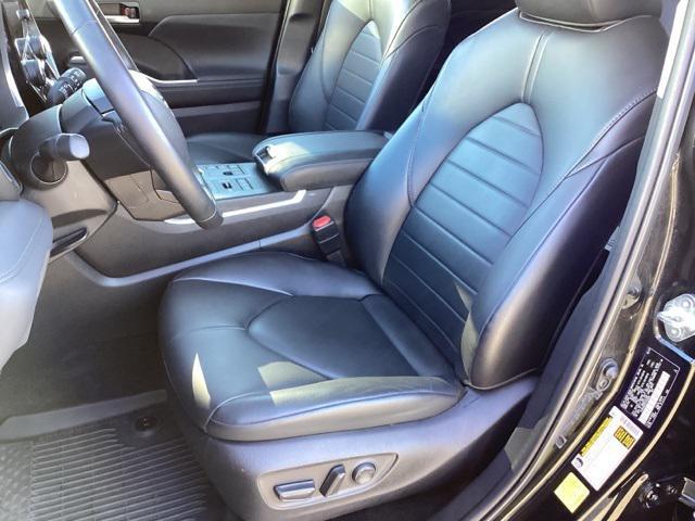 used 2023 Toyota Highlander car, priced at $36,990