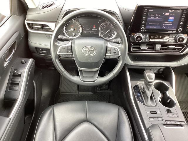 used 2022 Toyota Highlander car, priced at $35,990