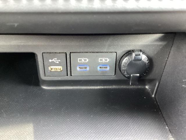 used 2022 Toyota Highlander car, priced at $35,990