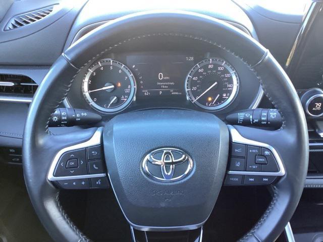 used 2022 Toyota Highlander car, priced at $36,990