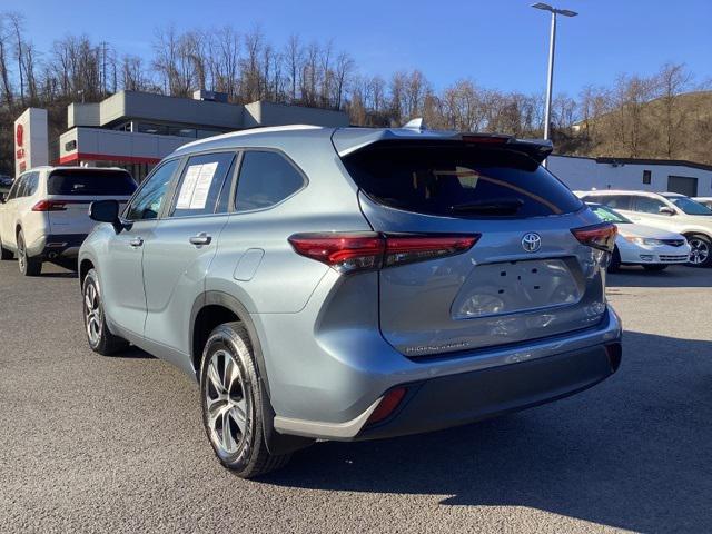 used 2023 Toyota Highlander car, priced at $34,990