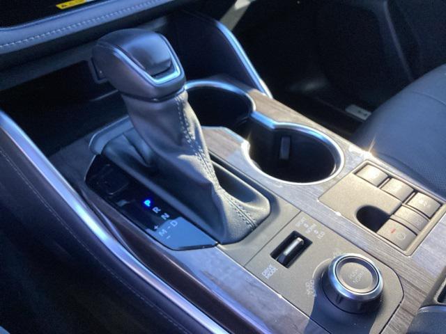 used 2024 Toyota Highlander car, priced at $43,990