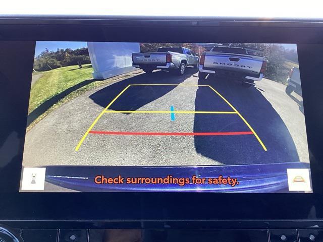 used 2024 Toyota Highlander car, priced at $43,990