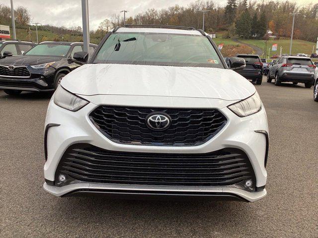 new 2026 Toyota Highlander car, priced at $52,223