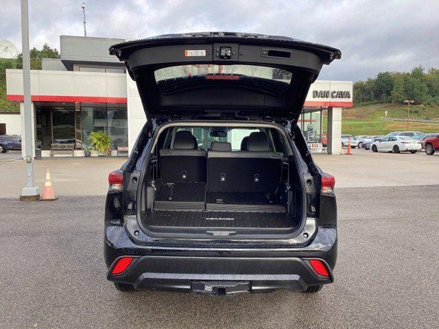 new 2025 Toyota Highlander car, priced at $46,059