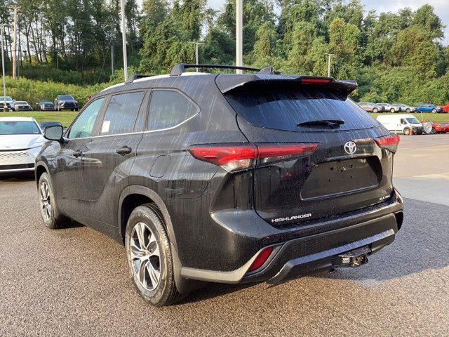new 2025 Toyota Highlander car, priced at $46,059