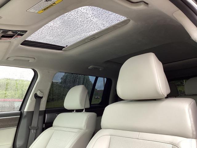 used 2024 Hyundai Santa Fe car, priced at $39,990