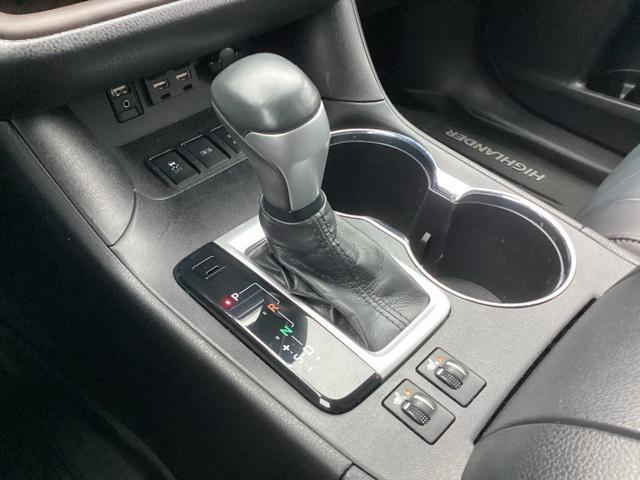used 2019 Toyota Highlander car, priced at $24,990