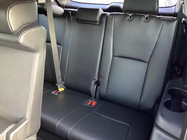 used 2021 Toyota Highlander Hybrid car, priced at $36,990